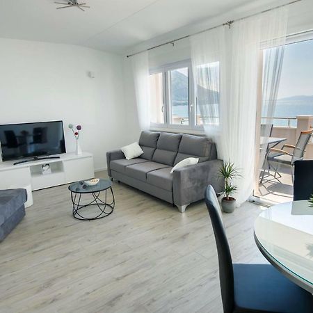 Apartmani Ticinovic Omis Luaran gambar