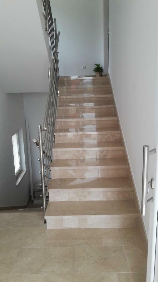 Apartmani Ticinovic Omis Luaran gambar
