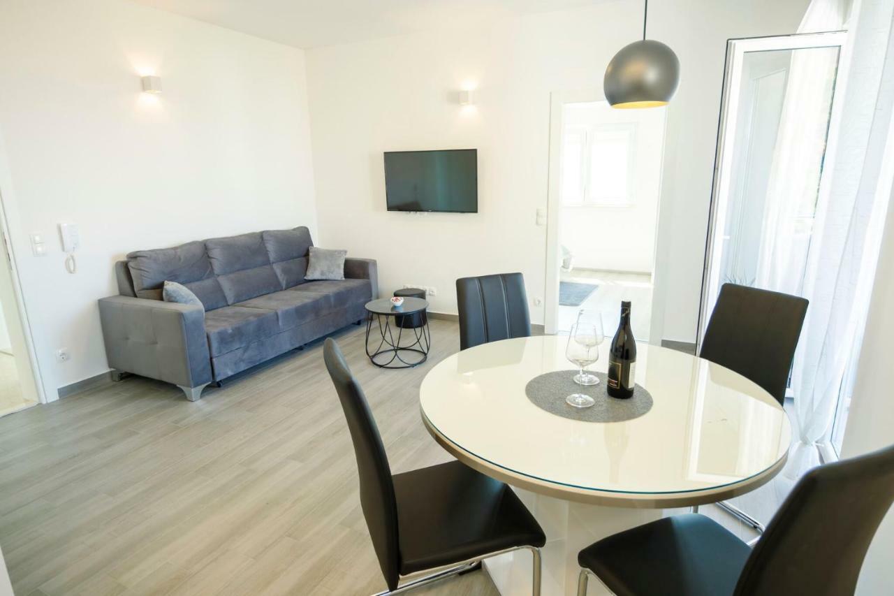 Apartmani Ticinovic Omis Luaran gambar